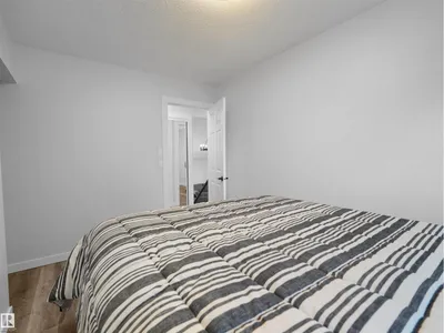 16 THOMPSON CR photo 24