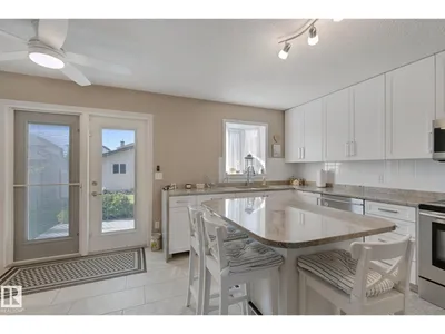15018 135A ST NW photo 16