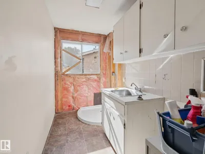 3515 51 ST NW photo 33