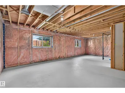3722 34A AV NW NW photo 23