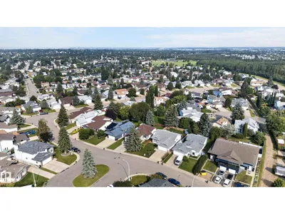 3722 34A AV NW NW photo 31