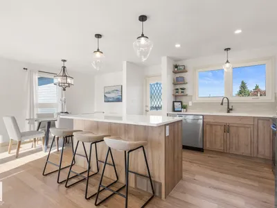 5208 10 AV NW photo 21
