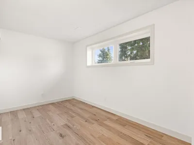 5208 10 AV NW photo 46