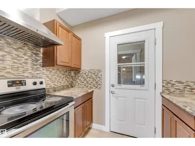 3662 13 ST NW NW photo 25