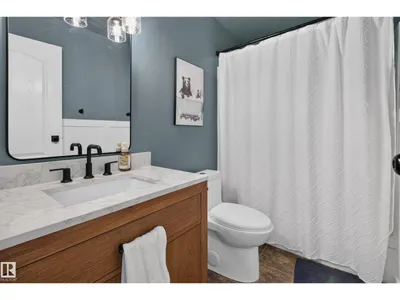 3606 37 AV photo 29