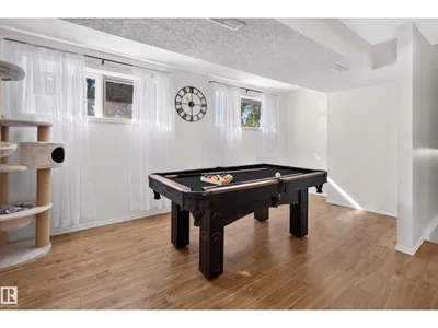 3606 37 AV photo 33