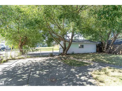 8610 157 ST NW photo 32
