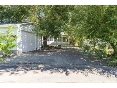 8610 157 ST NW photo 33