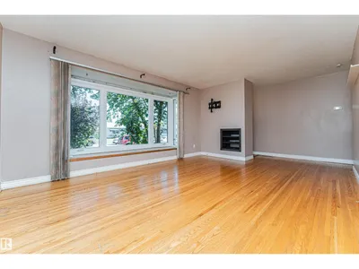 8610 157 ST NW photo 4