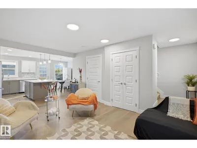 #52 16335 84 ST NW photo 9