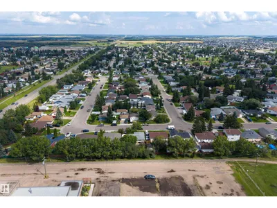 3606 44 ST photo 34