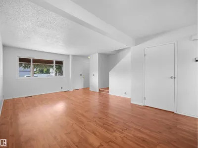 #22 13833 30 ST NW photo 6