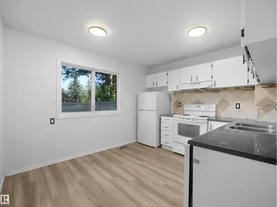 #22 13833 30 ST NW photo 7