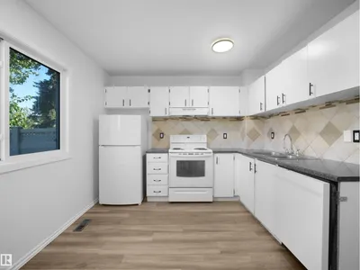 #22 13833 30 ST NW photo 9