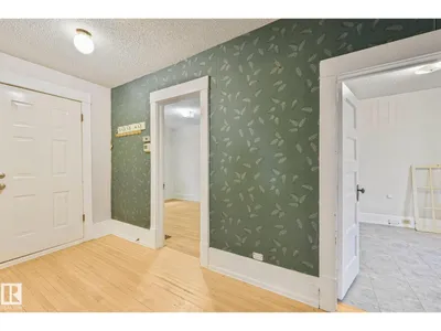 9824 91 AV NW photo 14