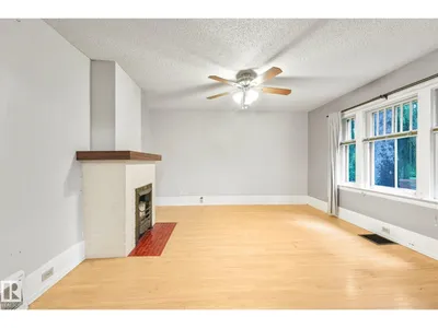 9824 91 AV NW photo 15