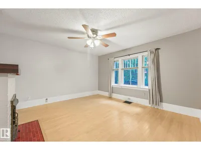 9824 91 AV NW photo 16