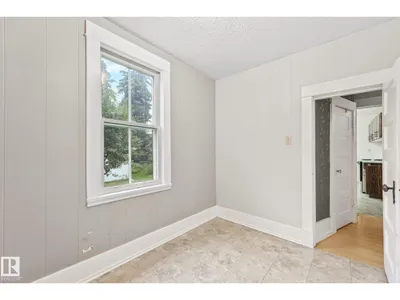 9824 91 AV NW photo 25