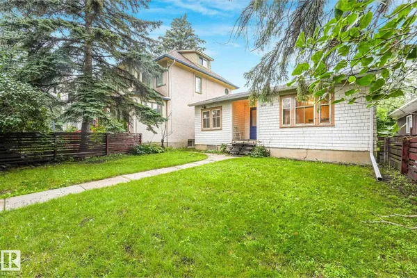 9824 91 AV NW photo 3