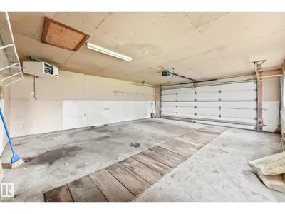 9824 91 AV NW photo 42
