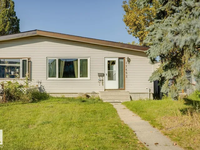 11452 39 AV NW, Edmonton