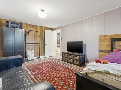 11452 39 AV NW photo 26