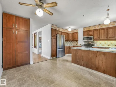 4512 20A AV NW photo 13
