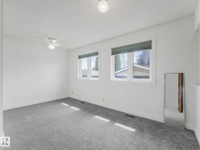 4512 20A AV NW photo 23