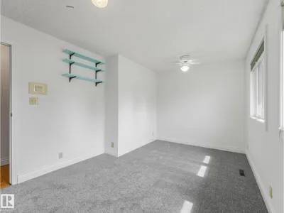 4512 20A AV NW photo 24
