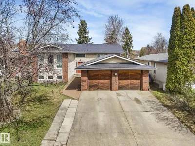 4512 20A AV NW photo 4