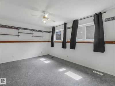 4512 20A AV NW photo 33