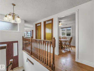 4512 20A AV NW photo 7