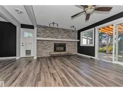 11208 163A AV NW photo 36