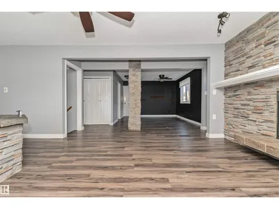 11208 163A AV NW photo 37