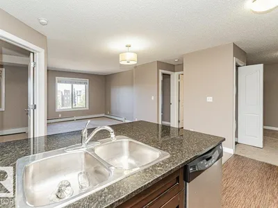 #405 11804 22 AV SW photo 9