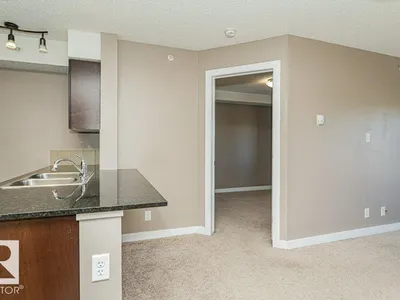 #405 11804 22 AV SW photo 17