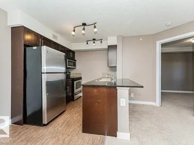 #405 11804 22 AV SW photo 6