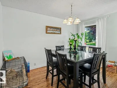 8708 25A AV NW photo 10