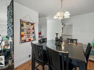 8708 25A AV NW photo 11