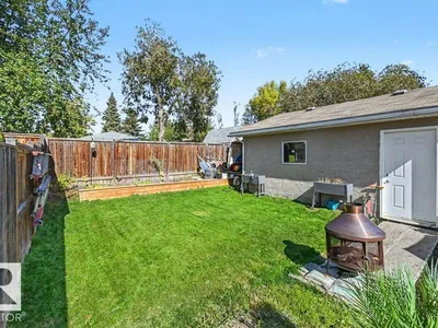 8708 25A AV NW photo 42