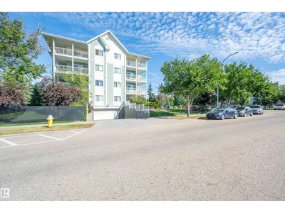 #130 50 WOODSMERE CL photo 32