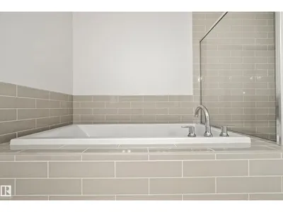 20731 24 AV NW photo 33