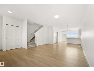 667 173 AV NE photo 14