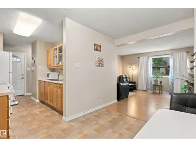 52 BELMEAD GARDENS GD NW photo 12