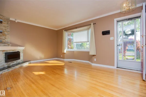13032 120 ST NW NW photo 3