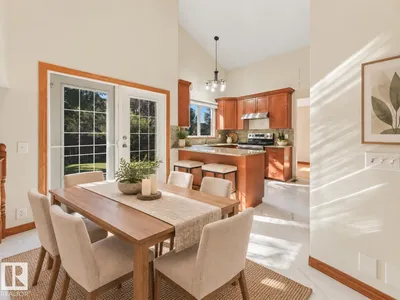 18623 70 AV NW photo 8