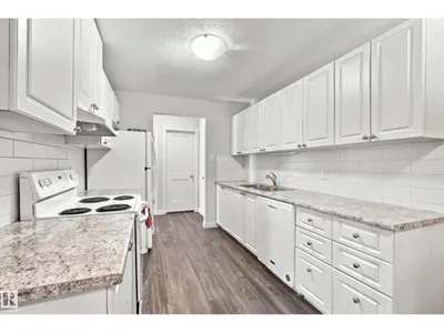 7711-7717 75 ST NW photo 10