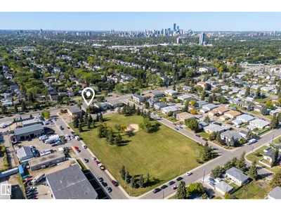 7711-7717 75 ST NW photo 59