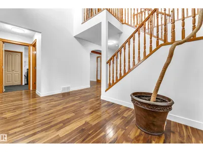 10621 175A AV NW photo 17