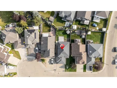 10621 175A AV NW photo 11